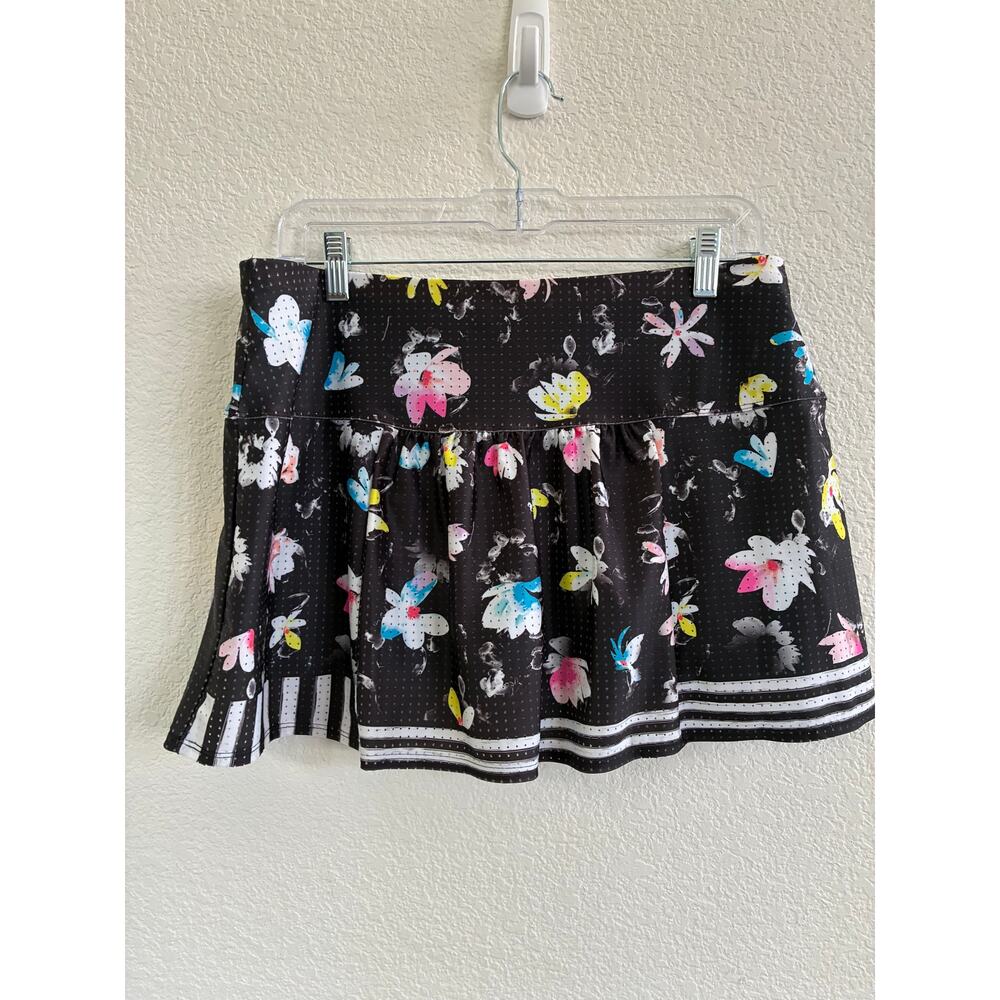 2 Lucky in Love size WOMENS Large Tennis Skirts Black Floral and White Floral